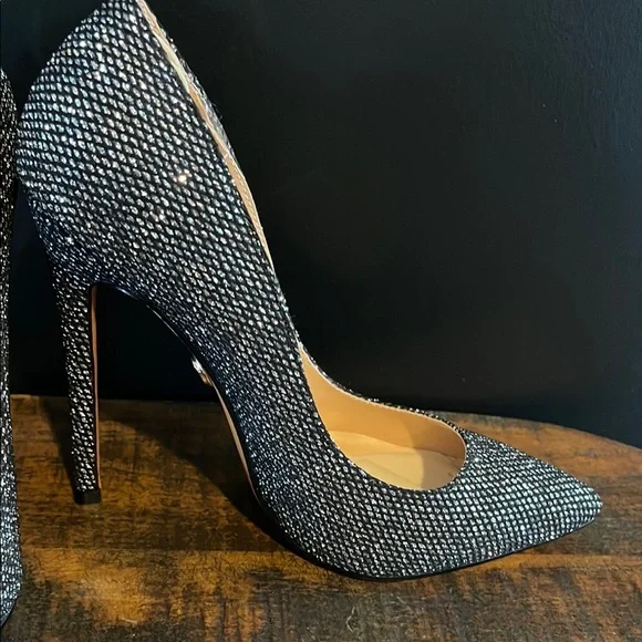 Elegant Black and Silver Women's Heels - Size 7 - Picture 10 of 12